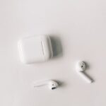 Why Does One Of My Airpods Keep Disconnecting When Fully Charged